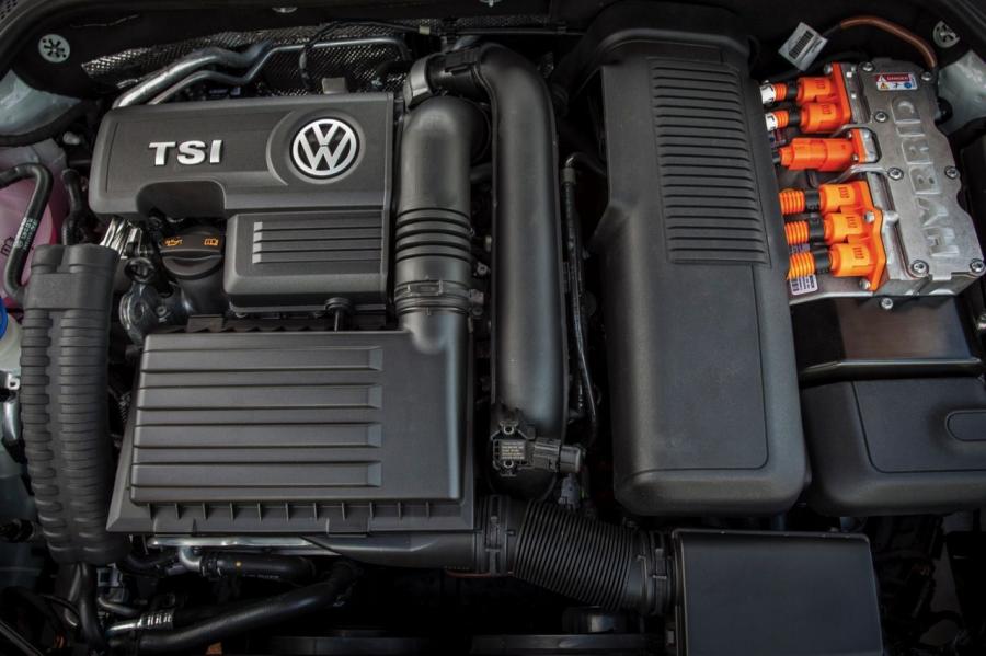  Volkswagen Jetta Hybrid 2012 года  (фото 58 из 133)